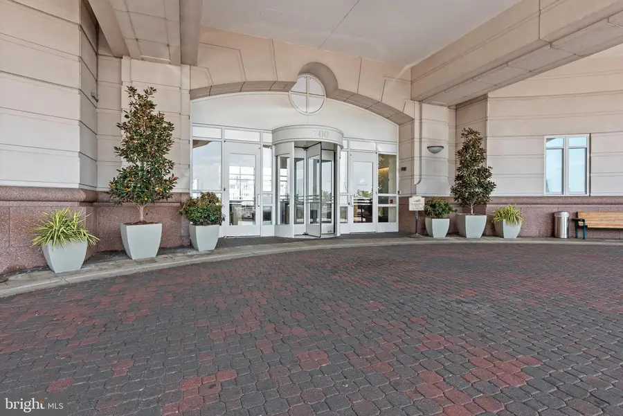 100 Harborview Dr #202, Baltimore, MD 21230 - Image #2
