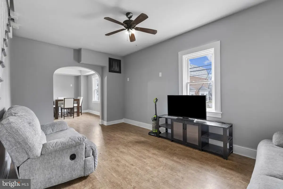 3700 Gelston Dr, Baltimore, MD 21229 - Image #1