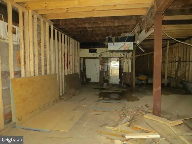 400-402 Pitman Pl, Baltimore, MD 21202 - Image #2