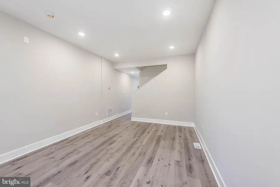 1011 N Mount St, Baltimore, MD 21217 - #3