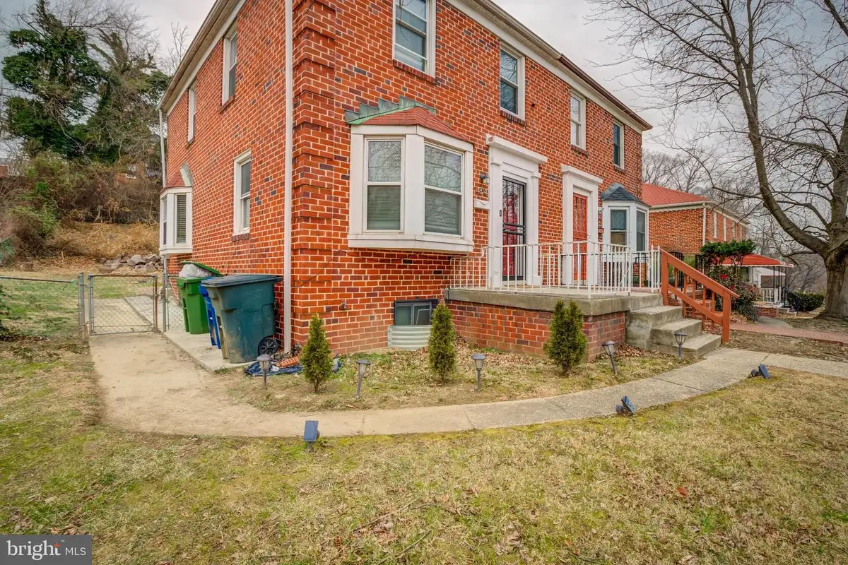 4814 Briarclift Rd, Baltimore, MD 21229 - Image #1