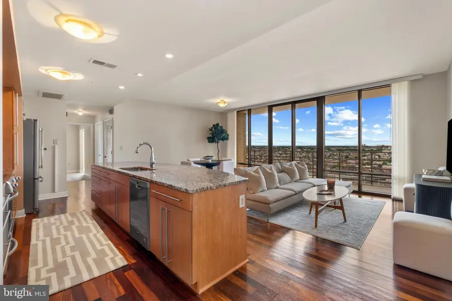 675 President St #2409, Baltimore, MD 21202 - Image #2