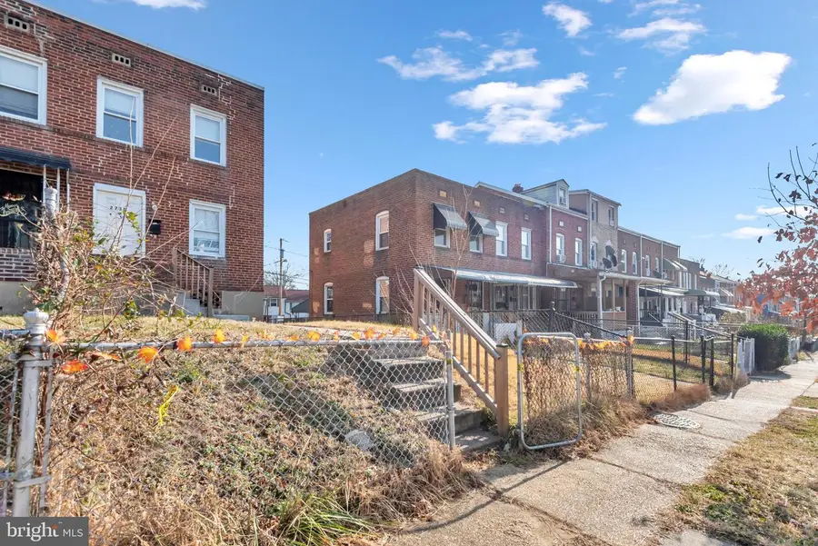 2735 Bookert Dr, Baltimore, MD 21225 - Image #2