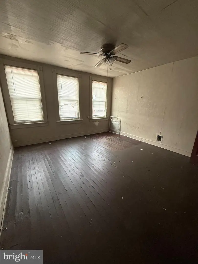 706 E 21st St, Baltimore, MD 21218 - Image #2