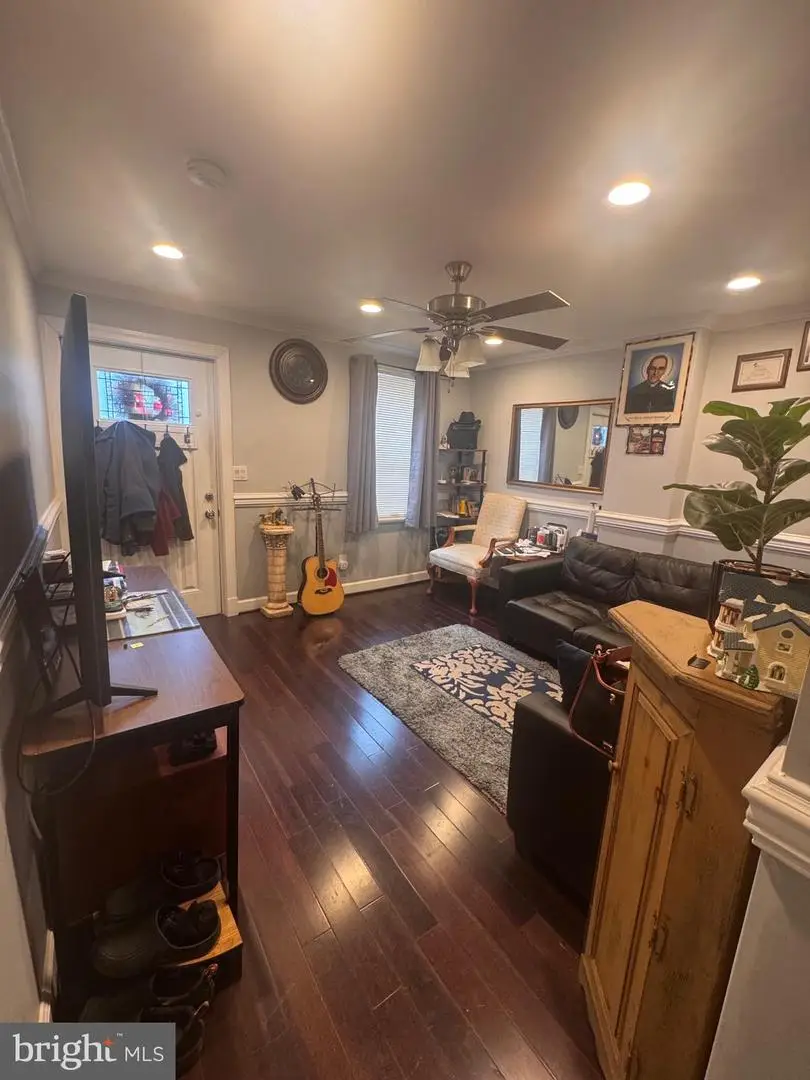 424 Freeman St, Baltimore, MD 21225 - Image #2