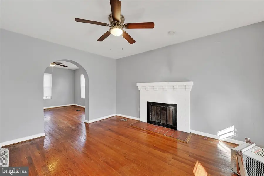 304 S Collins Ave, Baltimore, MD 21229 - Image #2