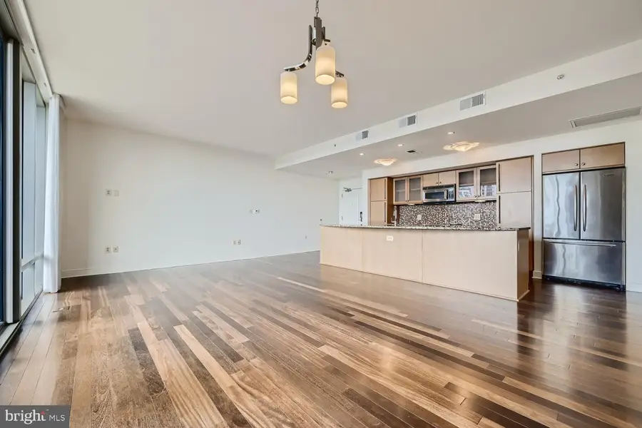 675 President St #1709, Baltimore, MD 21202 - Image #2