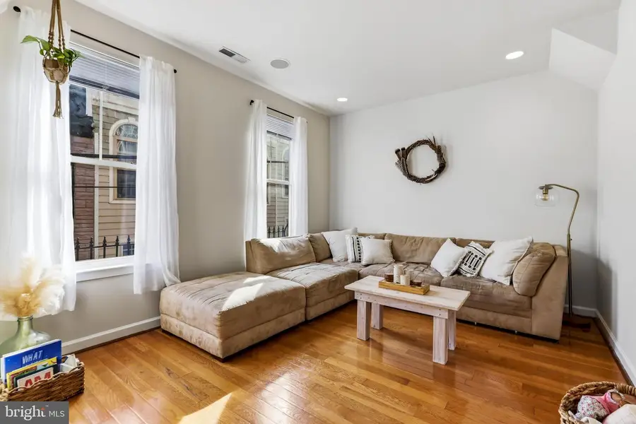 126 N Duncan St, Baltimore, MD 21231 - #3