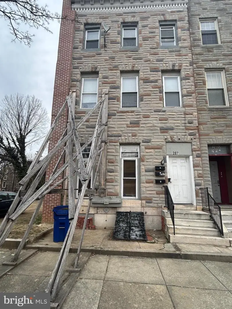 207 N Carey St, Baltimore, MD 21223 - #1