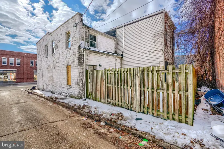1226 W Pratt St, Baltimore, MD 21223 - #3
