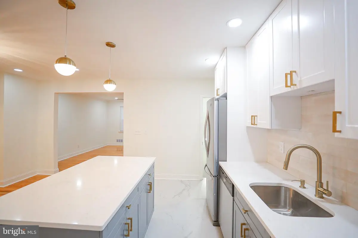 241 Medwick Garth E, Baltimore, MD 21228 - #1