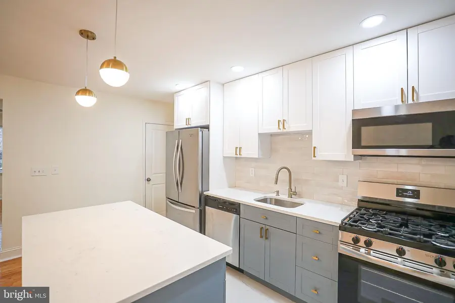 241 Medwick Garth E, Baltimore, MD 21228 - #2