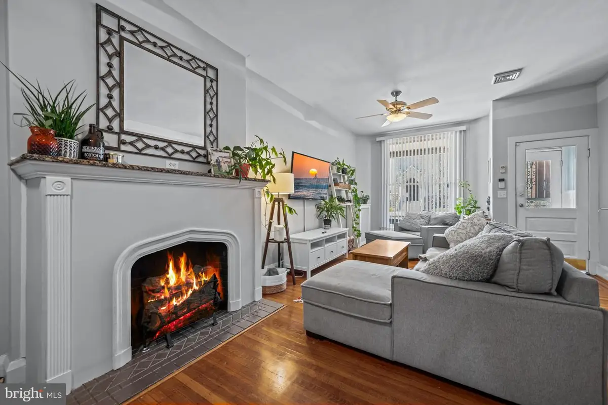 633 S Conkling St, Baltimore, MD 21224 - #1