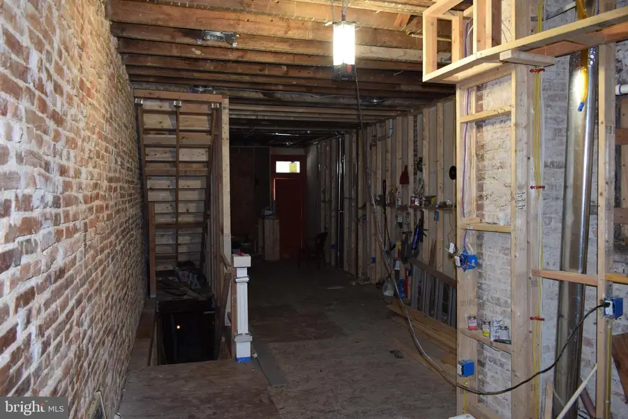 1639 Appleton St, Baltimore, MD 21217 - #2