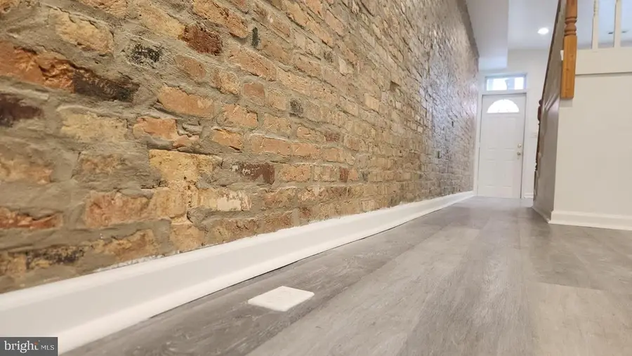 519 E 28th St E, Baltimore, MD 21218 - #3