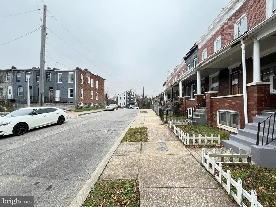 16 N Ashburton St, Baltimore, MD 21223 - #2