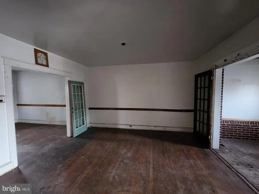 4551 Reisterstown Rd, Baltimore, MD 21215 - #3