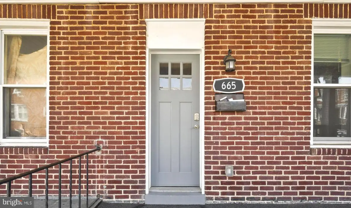 665 Dumbarton Ave, Baltimore, MD 21218 - #1