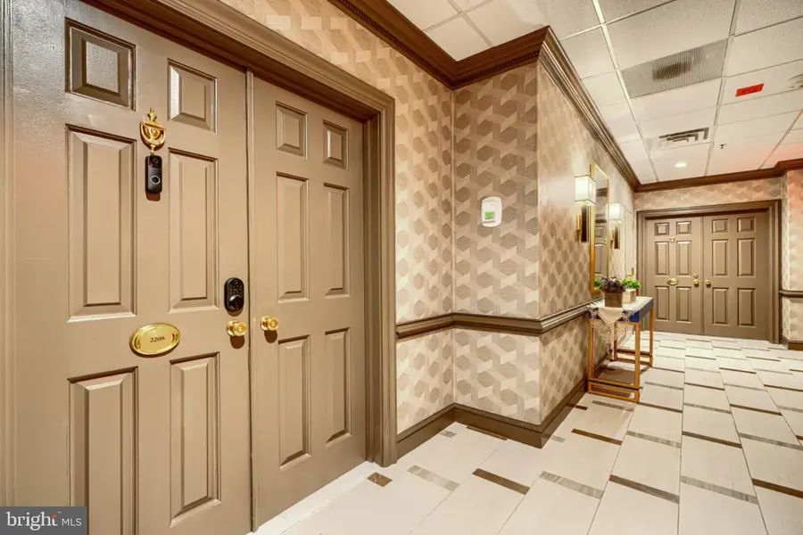 10 E Lee St #2208, Baltimore, MD 21202 - #3