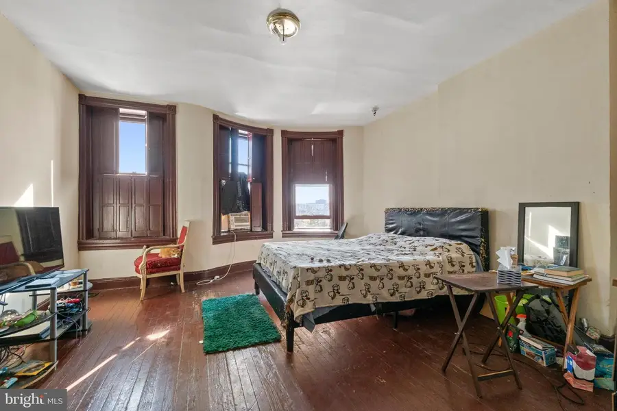 112 E 20th St, Baltimore, MD 21218 - #2