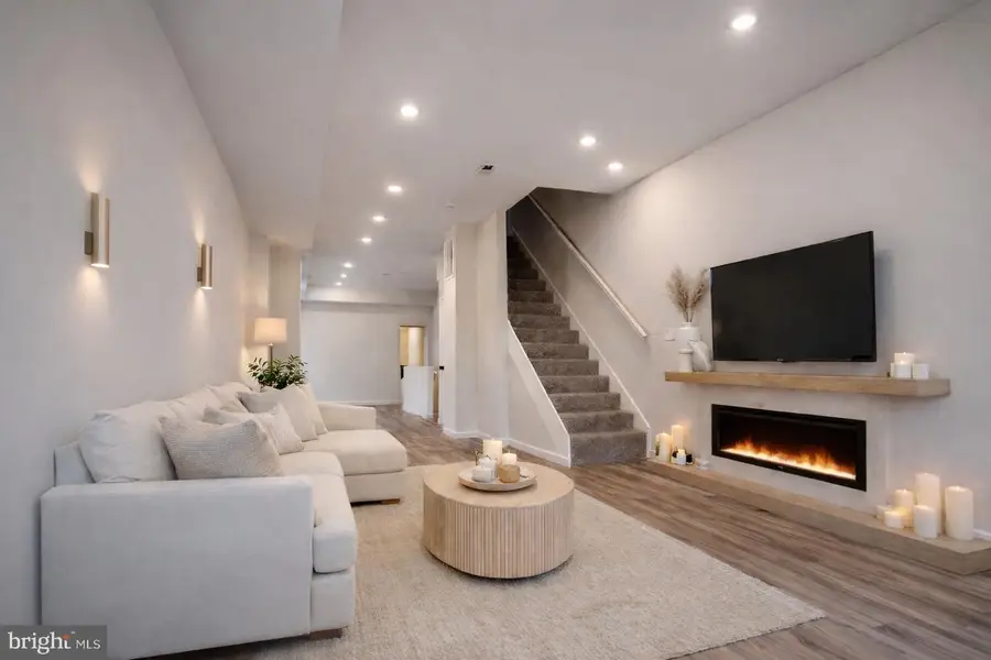 2600 E Hoffman St, Baltimore, MD 21213 - #2