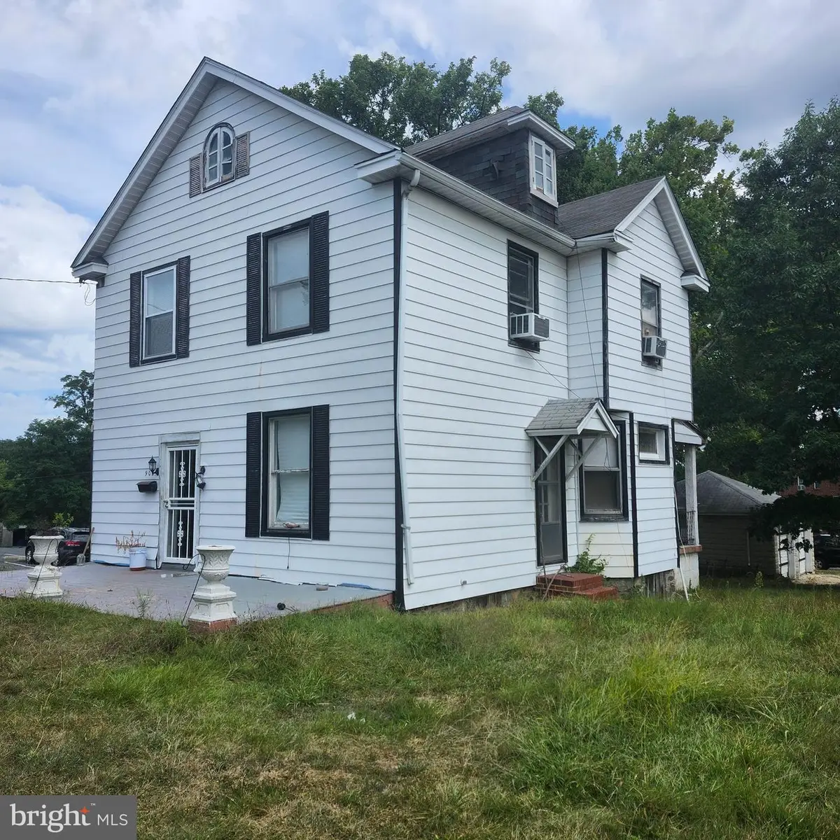 905 Cooks Ln, Baltimore, MD 21229 - #1