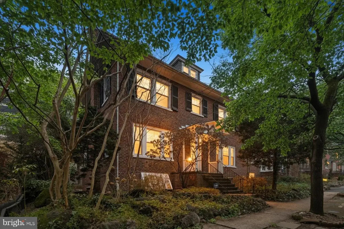 3953 Cloverhill Rd, Baltimore, MD 21218 - #1