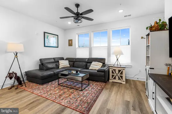 2508 W Peninsula Dr #302a, BALTIMORE, MD 21230