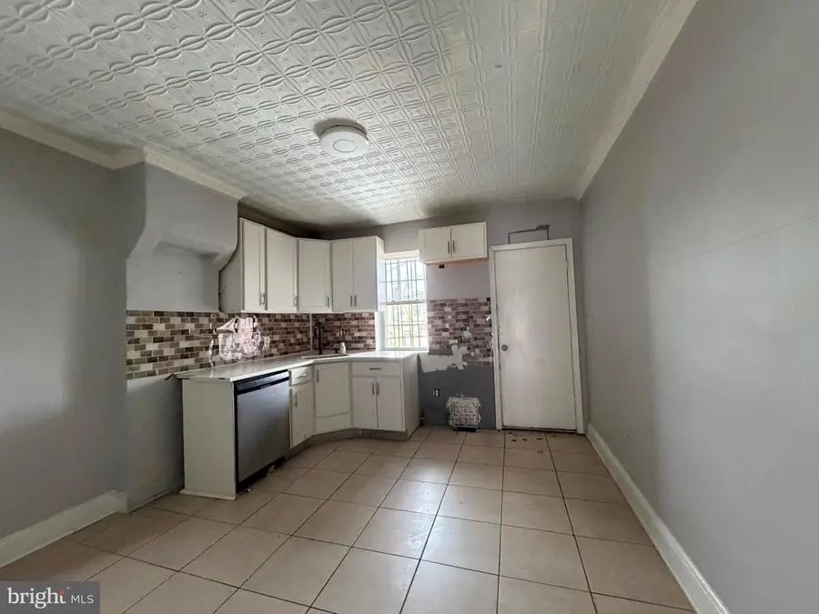 3534 E Fairmount Ave, Baltimore, MD 21224 - #3