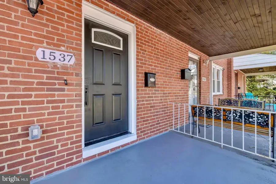 1537 Stonewood Rd, Baltimore, MD 21239 - #3