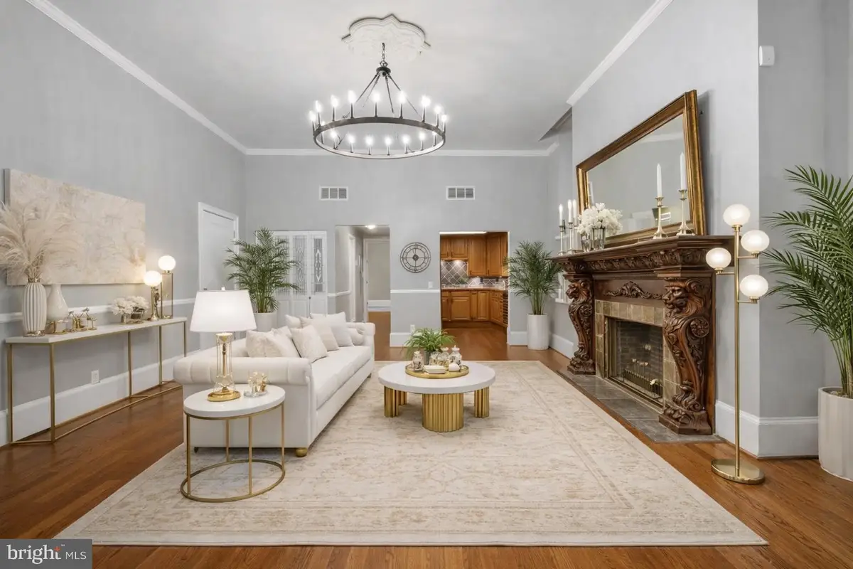 3 W Mount Vernon Pl #1, Baltimore, MD 21201 - #1