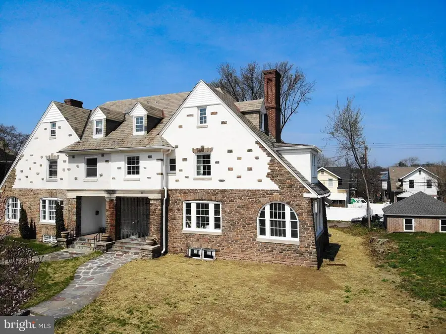 1518 E 33rd St, Baltimore, MD 21218 - #2