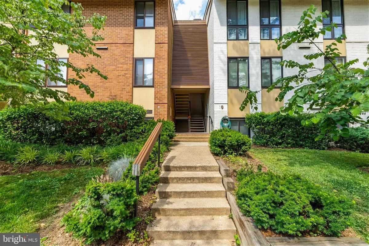 19 Hamill Rd #19e, Baltimore, MD 21210 - #1