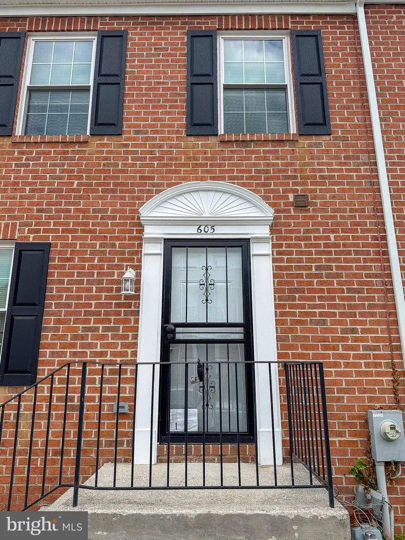 605 Collett St, Baltimore, MD 21217 - #1