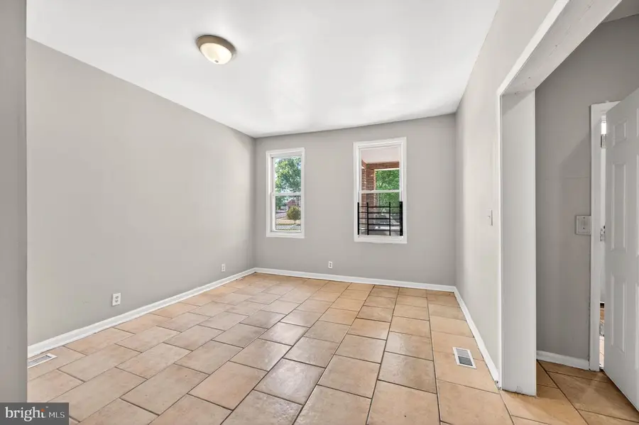1725 Gwynns Falls Pkwy, Baltimore, MD 21217 - #3