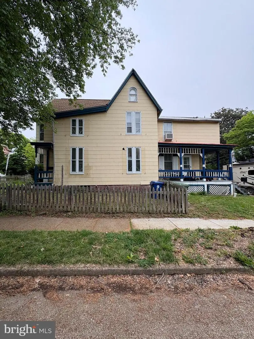 401 Calvin Ave, Baltimore, MD 21218 - #1