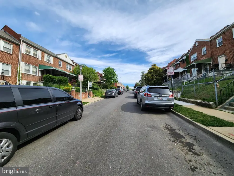 17 S Ellamont St, Baltimore, MD 21229 - #3