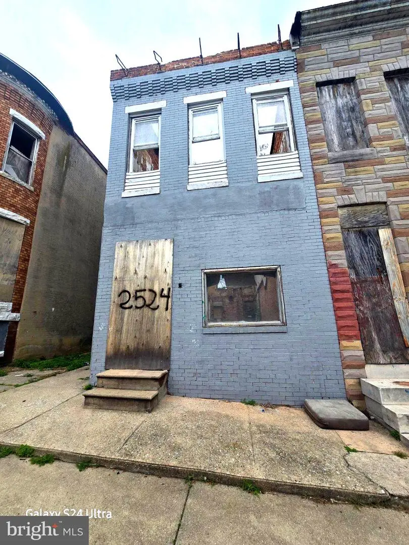 2524 W Fairmount Ave, Baltimore, MD 21223 - #1