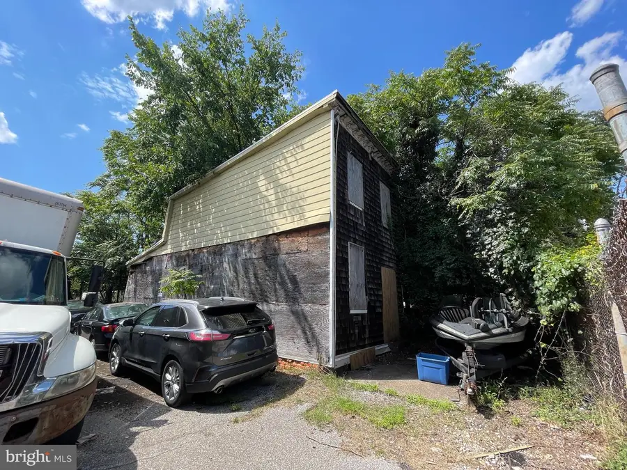 S Ellamont, Baltimore, MD 21229 - #2