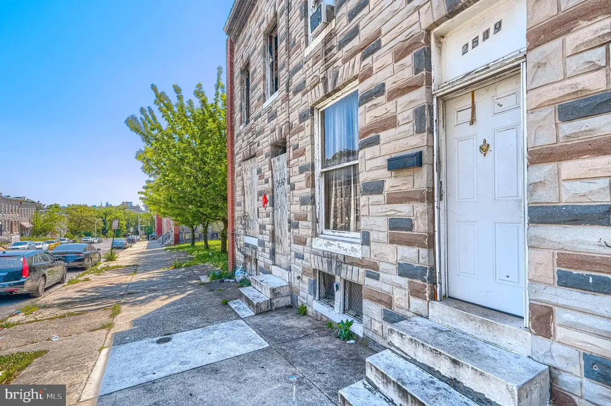 2549 Mchenry St, Baltimore, MD 21223 - #1