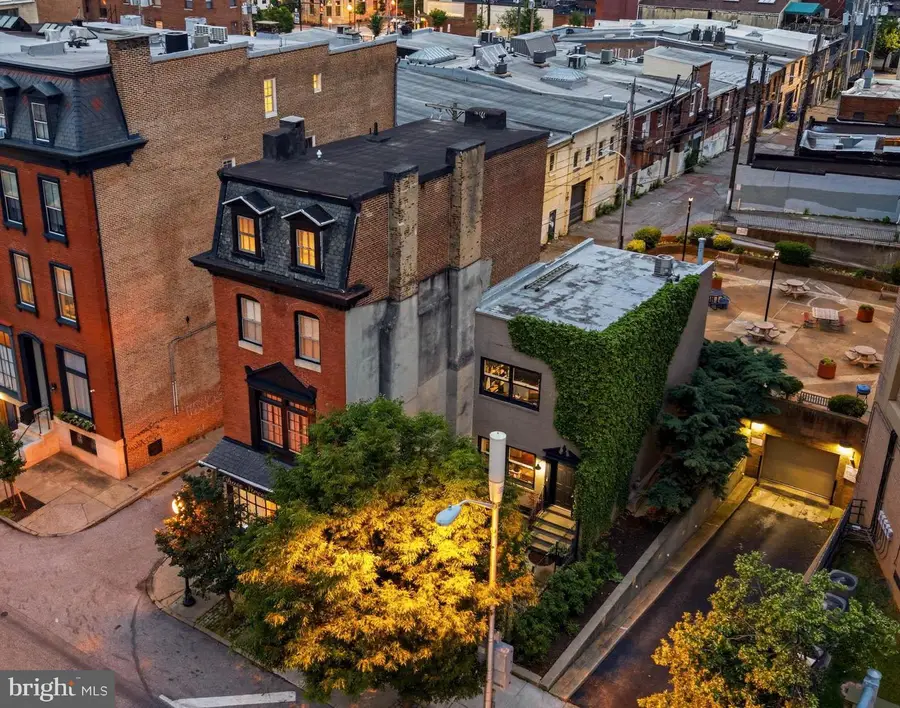 17 W Chase St, Baltimore, MD 21201 - #2