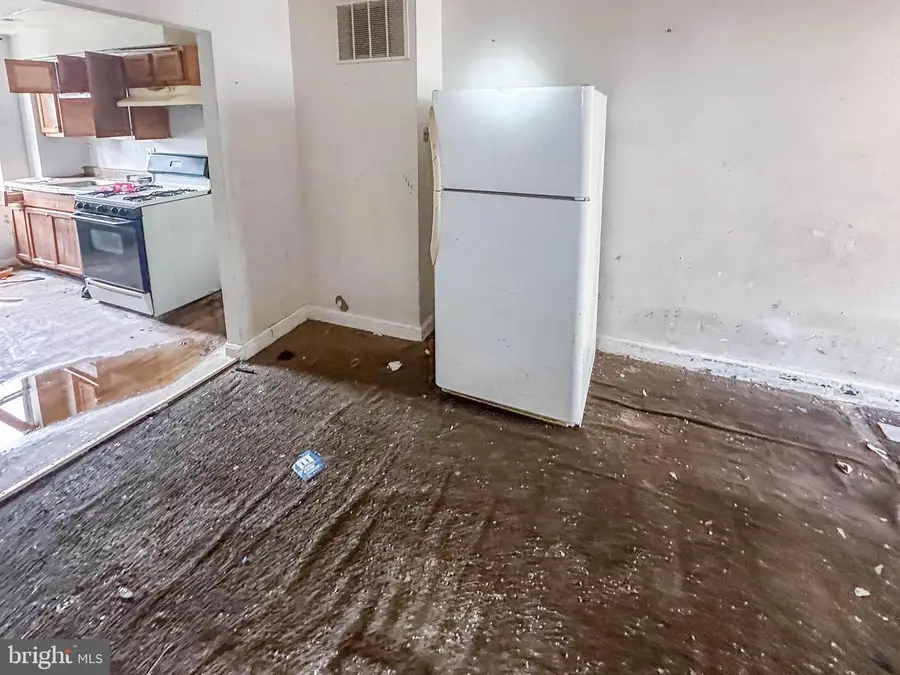 2114 Vine St, Baltimore, MD 21223 - #3