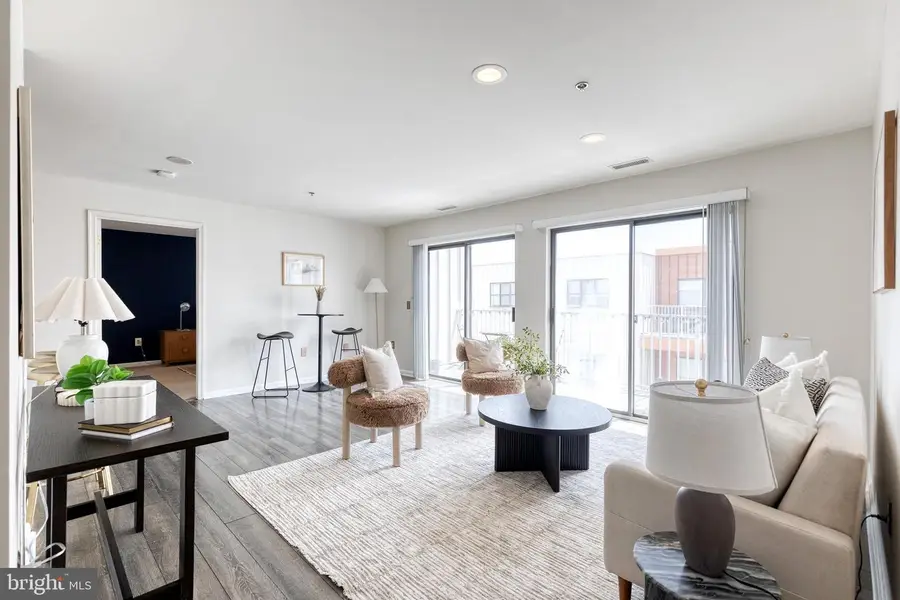 2702 Lighthouse Pt E #719, Baltimore, MD 21224 - #3