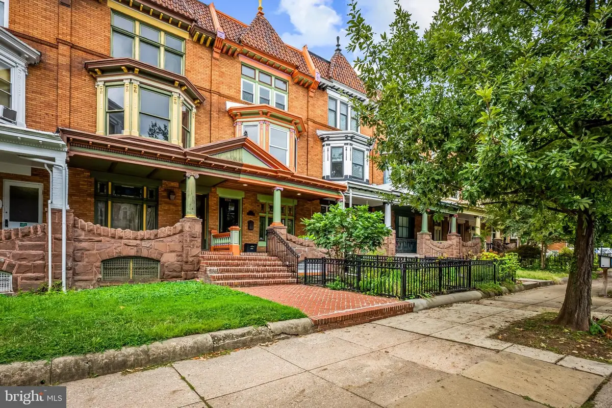2736 N Calvert St, Baltimore, MD 21218 - #1