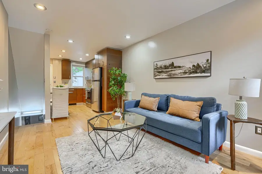 111 S Castle St, Baltimore, MD 21231 - #3