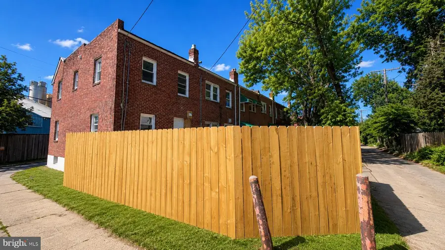 3030 Grantley Ave, Baltimore, MD 21215 - #2