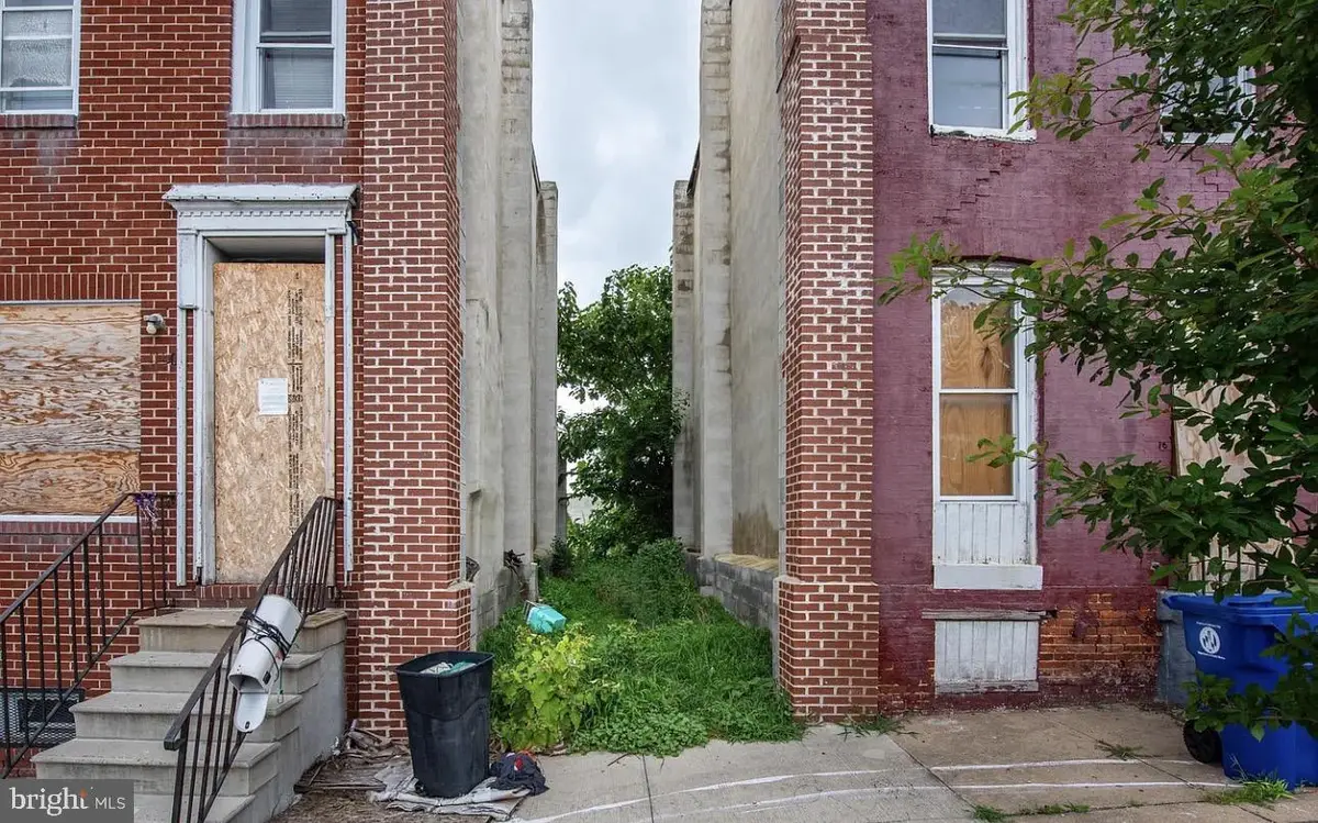 2102 E Hoffman St, Baltimore, MD 21213 - #1
