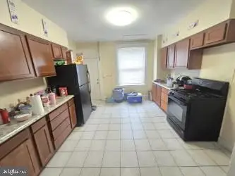 637 E 29th St, Baltimore, MD 21218 - #1