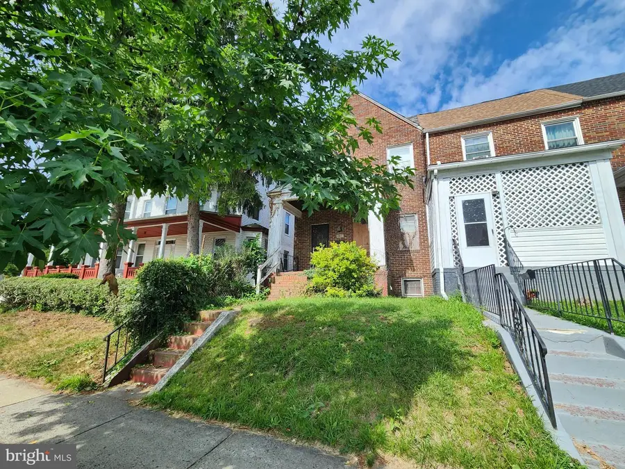 1810 N Ellamont St, Baltimore, MD 21216 - #2