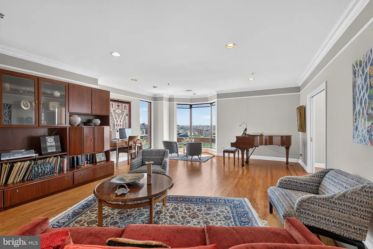 10 E Lee St #1701, Baltimore, MD 21202 - #1